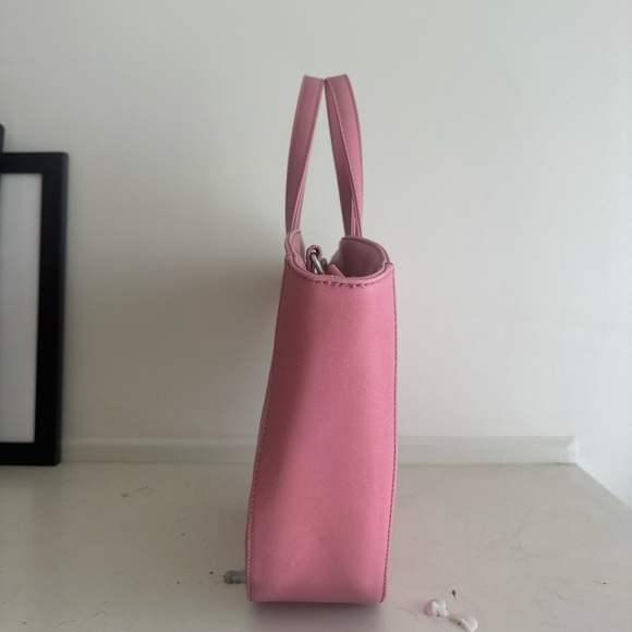 Pink Matt and Nat tote - Picture 2 of 5
